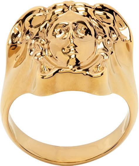 Versace Medusa Ring da 197,95 € 